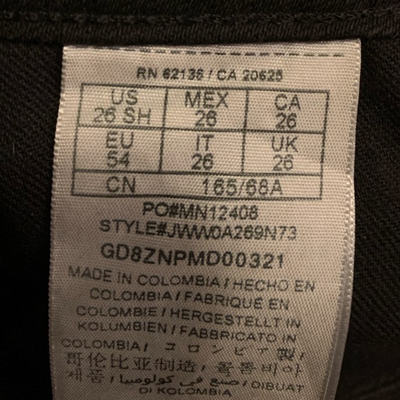 Guess jeans with gold accents - Picture 7 of 7